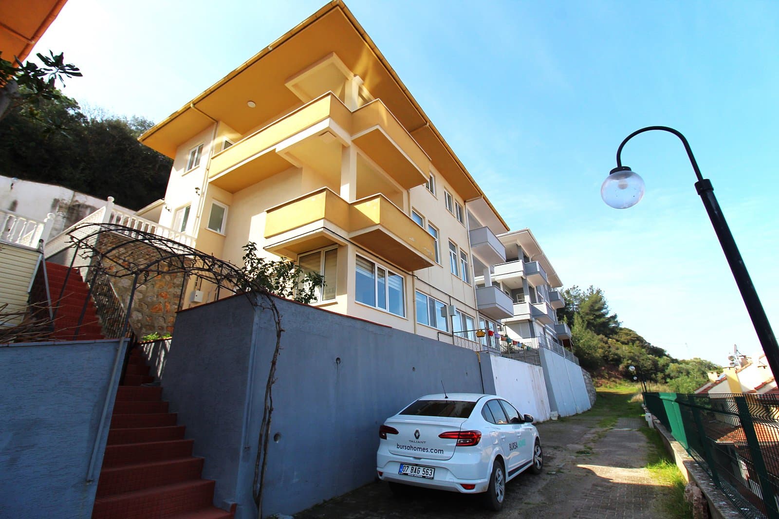 Triplex Villa with Panoramic Sea View in Gemlik Kurşunlu